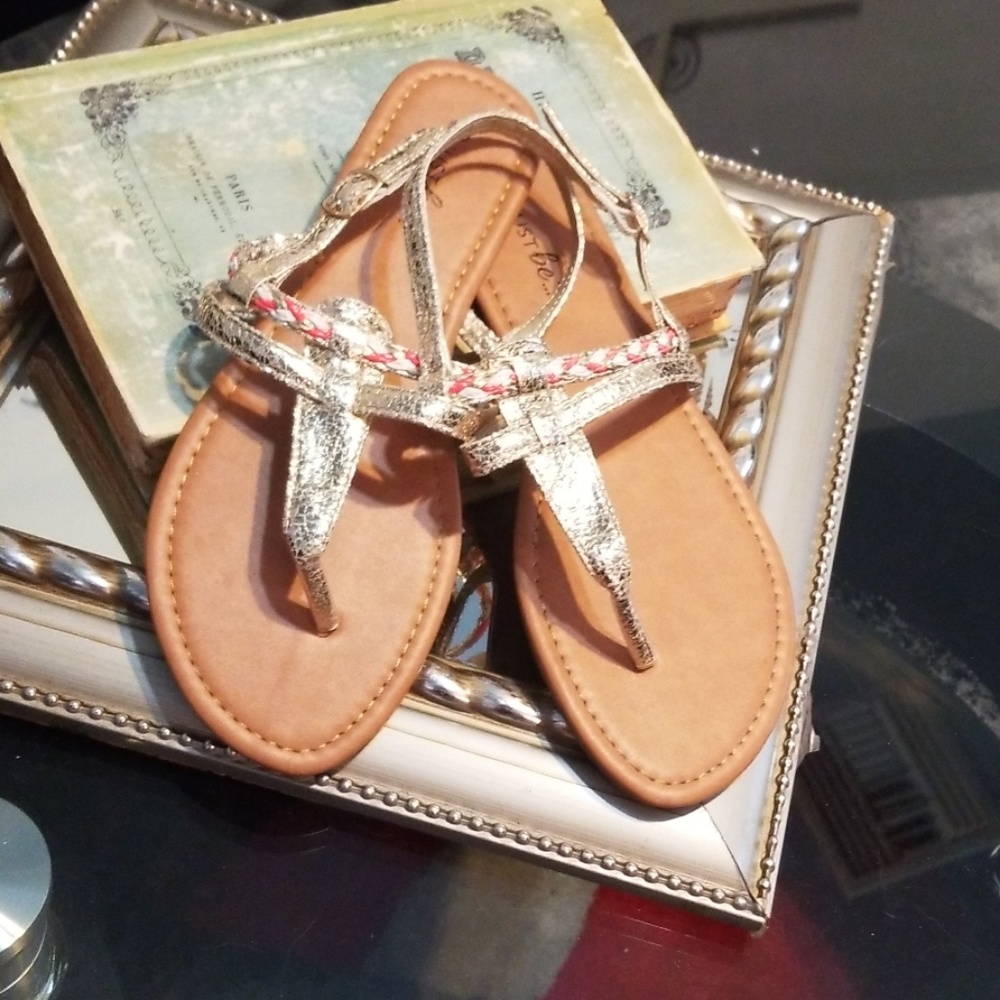 NWT Gold toned sandals